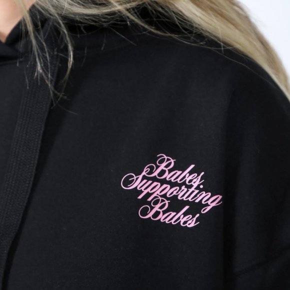 THE "BABES SUPPORTING BABES" BIG SISTER HOODIE | BLACK - Picture 5 of 6